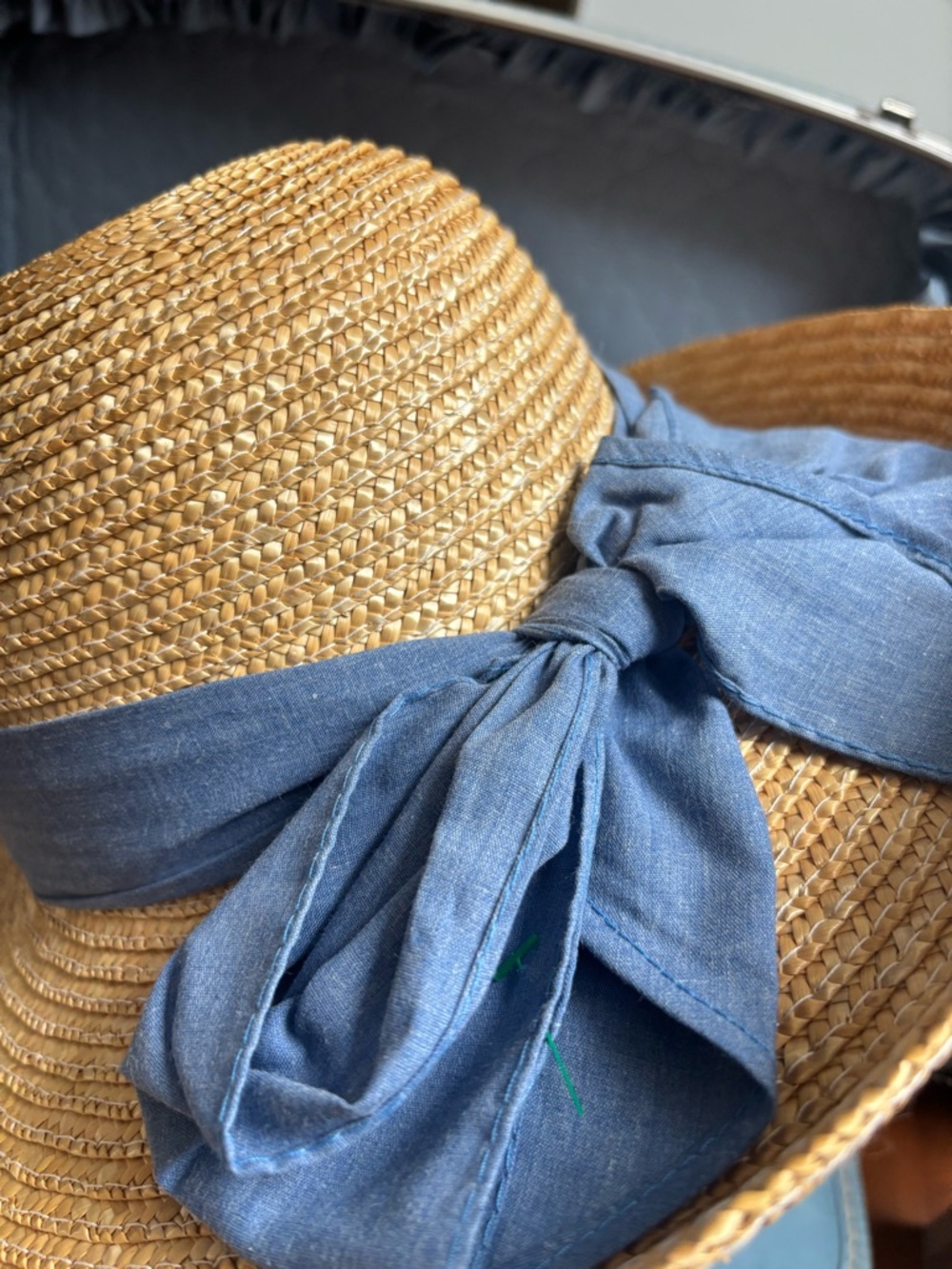 VTG Straw Sun Hat with Blue Bow -